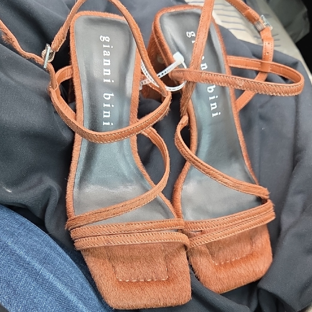 NWT! Gianni Bini Cow Hair Sandals "ROSIE" Msrp $99